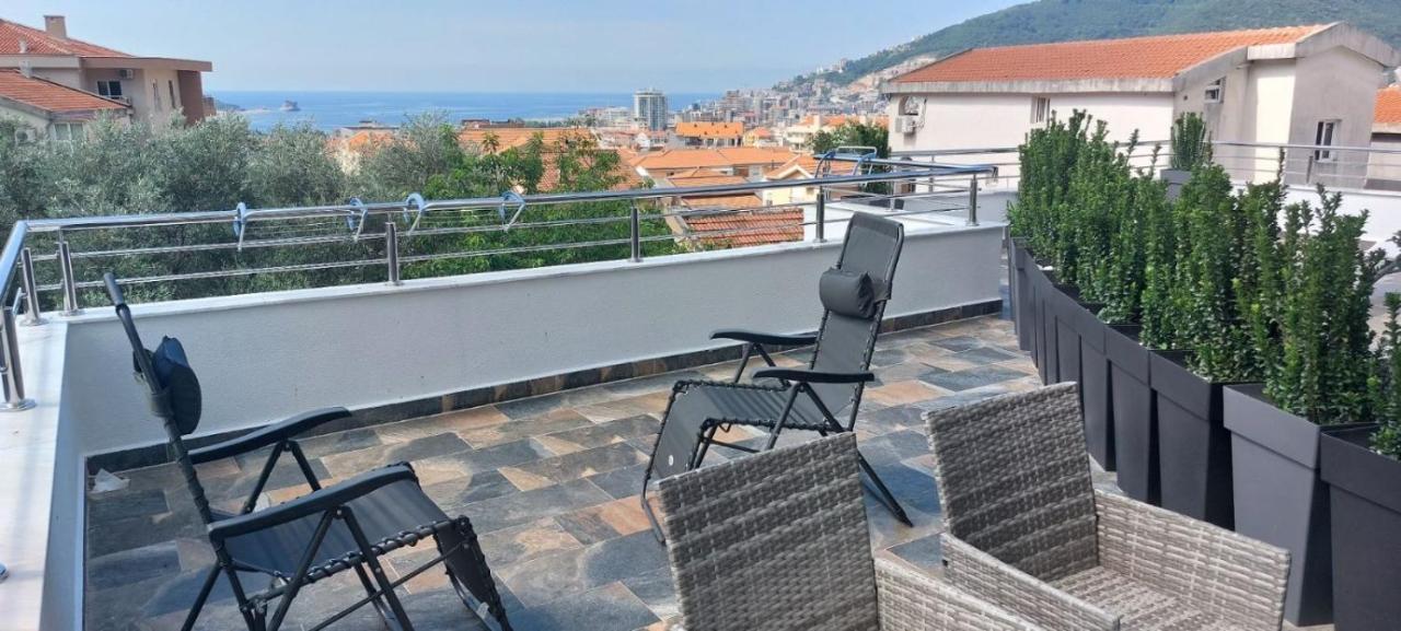 Five L * Budva
